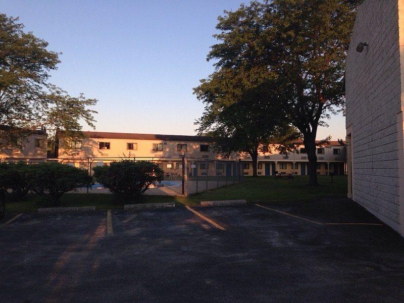 Days Inn By Wyndham Bowling Green Exteriör bild